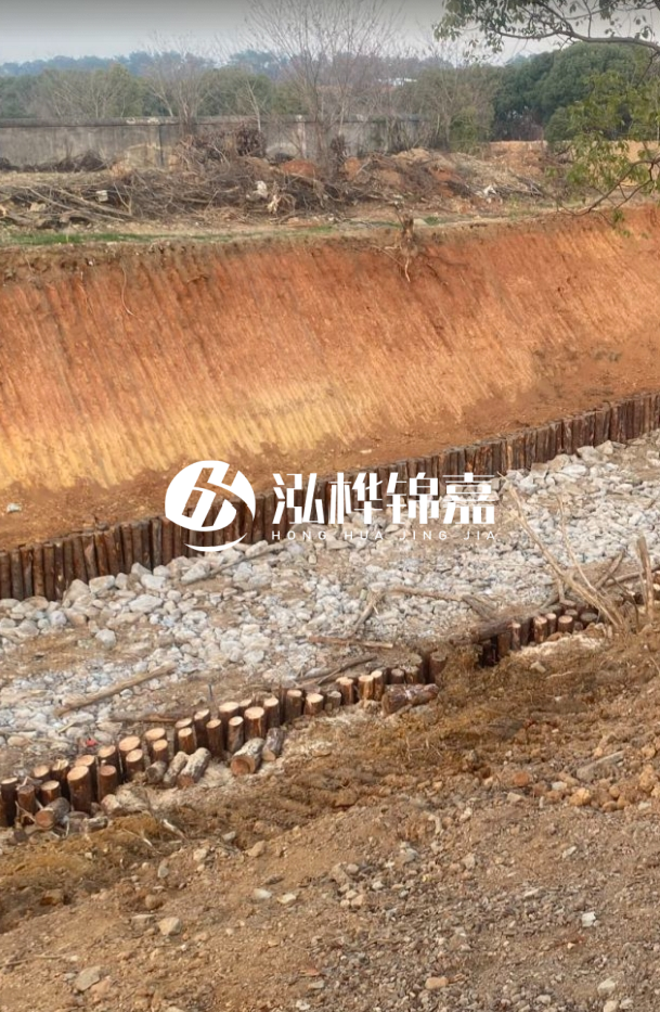 荊州打松木樁施工團(tuán)隊(duì)-河道清淤與河道打樁的先后順序？