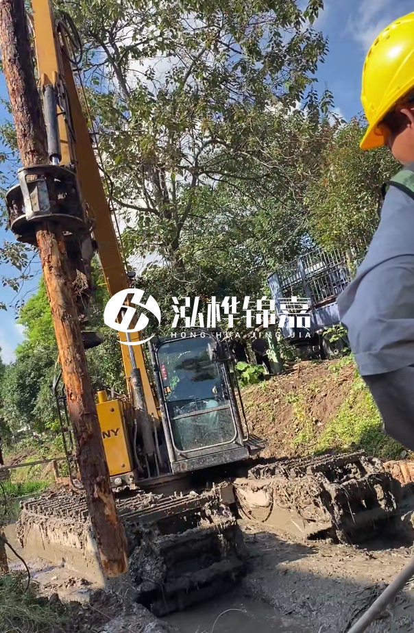 景德鎮(zhèn)河道清淤專業(yè)施工-狹窄河道挖機清理河道的方法？